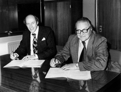 Signing of Cray SC 1979